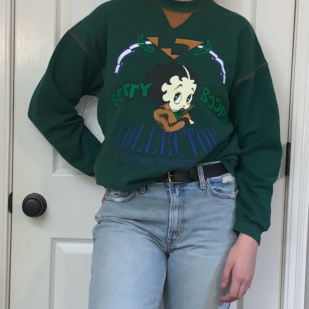 Betty Boop collectors series crewneck size medium!